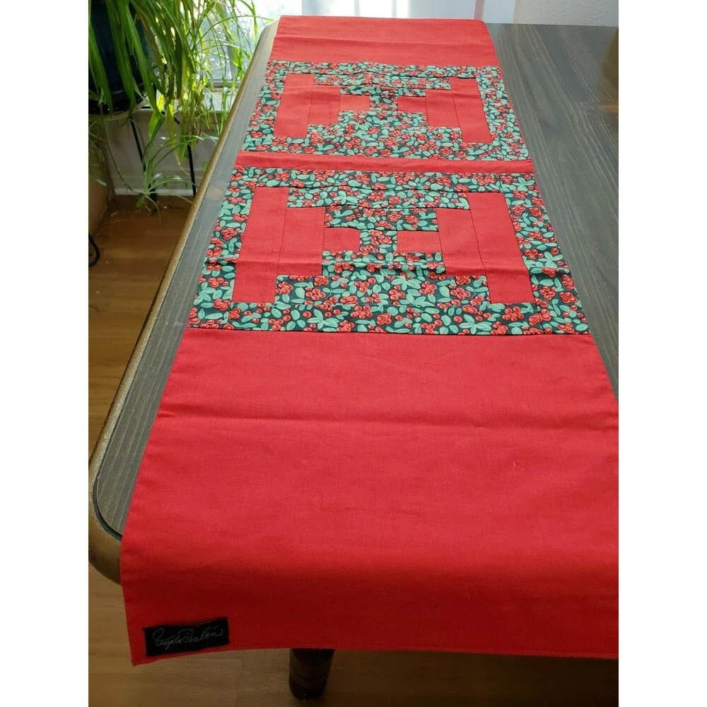 Handmade Patchwork Pieced Table Runner Christmas Red Green 39